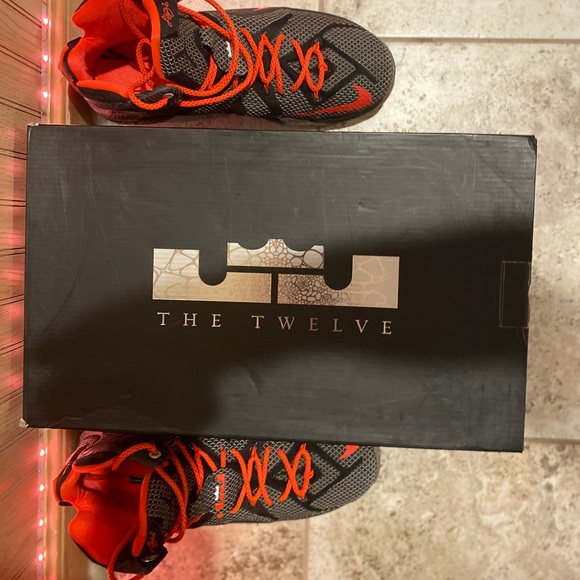Nike Lebron 12 - Picture 4 of 6